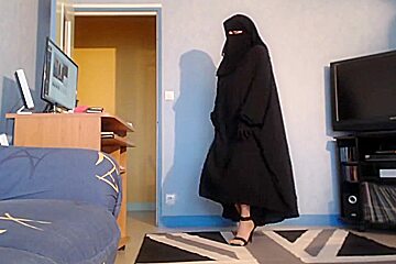 Musulmane Seins Nus En Niqab Et Jilbab