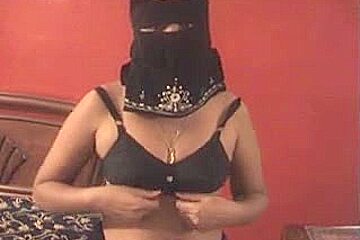 Arabian Wife Cookie Play