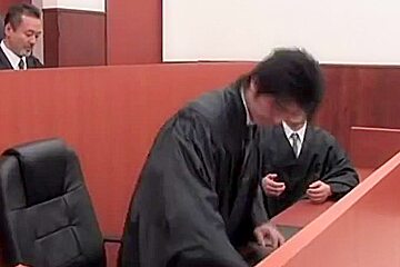 Japanese Courtroom Insanity!