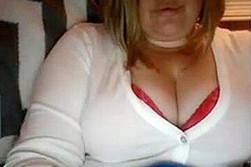 Chubby Blonde Plays With Chubby Milk Shakes On Chatroulette