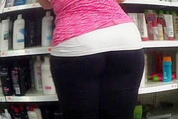 ThiCk Golden Haired Arse Spandex Big Beautiful Woman