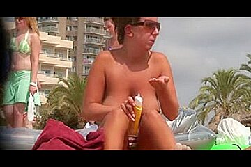 Topless Beach Video(22)