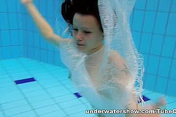 UnderwaterShow Video: Kristy