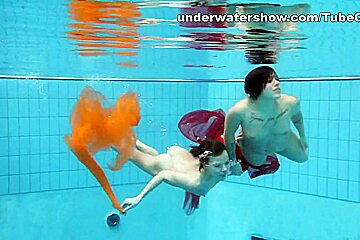 UnderwaterShow Video: Sara Bombina And Gazel Podvodkova