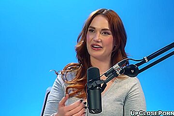 Siri Dahl In Shows How To Orgasms!