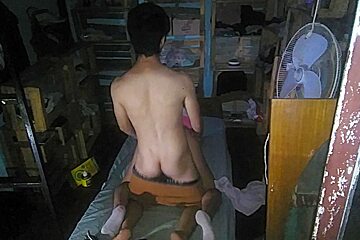 Le Subo El Vestido Le Corro Tanga Y Me La Culeo Entre Los Cajones De Ropa