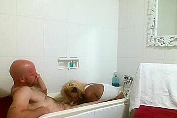 Ebony Masseuse Bubble Bath Massage Licking, Sucking And Fucking