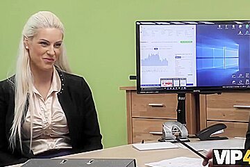 Blanche E Pronta Per Fare Sesso Per Soldi Perche E Una Ragazza Intel