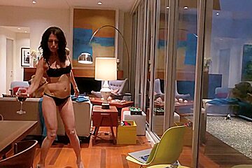 Girlfriends' Guide To Divorce S(01)E(03) ((2014)) Lisa Edelstein