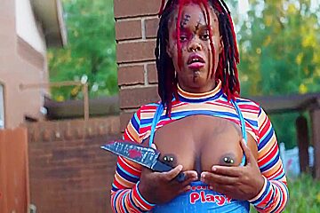 Chucky A Whoreful Night Starring Siren Nudist And Gibby The Clown (4) Min