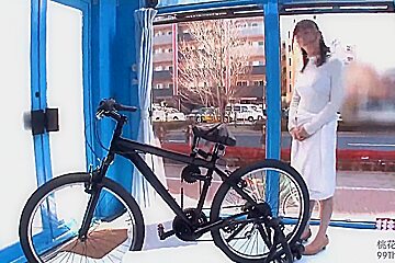 (221105)ã‚¨ãƒƒãƒãªã‚µãƒ‰ãƒ«ã®è‡ªè»¢è»Šã§æ˜‡å¤©d(1)