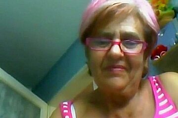 Granny (60) Yo Shows Herself On Webcam! Amateur!