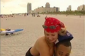 Kinky Girls Tease Hard In A Hot Beach Group Fun