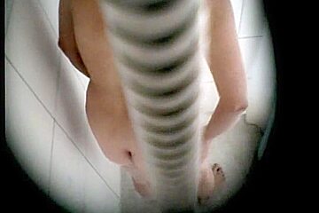 Mature Woman Washing Her Pussy On Shower