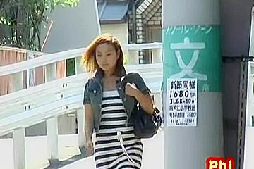 Dear Little Japanese Hottie Flashes Her Snatch During Quick Sharking Encounter