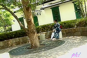 Sharking Video Shows A Japanese Chick In A Kimono In A Park