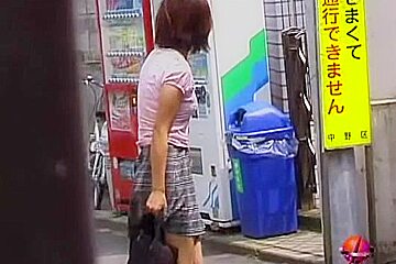 Japanese Housewife Sharked With No Panties On The Street