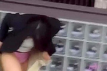 Japanese Businesswoman Loses A Skirt During Street Sharking.