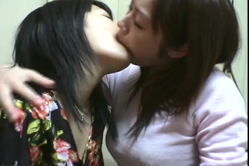 Superlatively Good Japanese Lesbo Giving A Kiss Scene