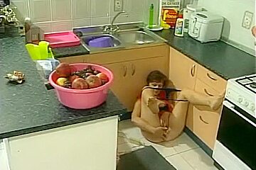 Milf Getting Fucked Raw In The Kitchen