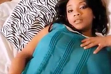Sexy Red Bone Bitch Fucking Herself