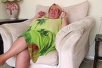 Sbbw British Granny