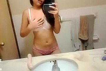 Cute Oriental Gal Sex Tool Selfie