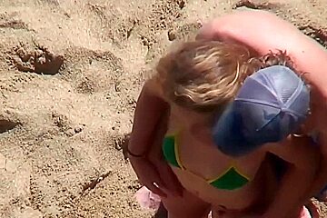 Hot Amateur Couple Fuck Video With Me On A Beach