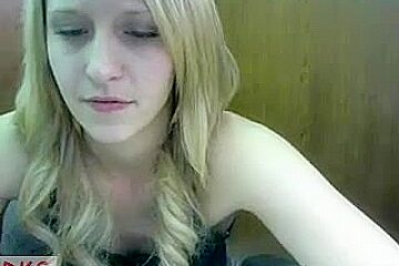 Teen (18)+ Blondie Showing Her Goodies On Webcam