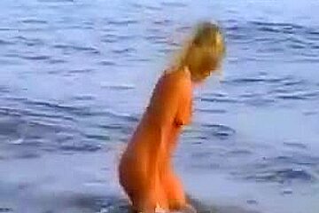 Nude Beach   Yvonne Posing