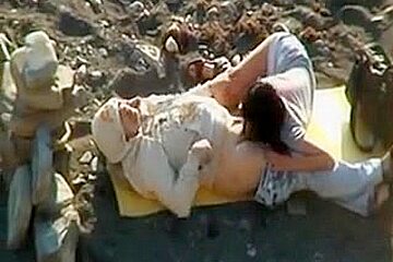 Caught Fucking On The Beach (2)